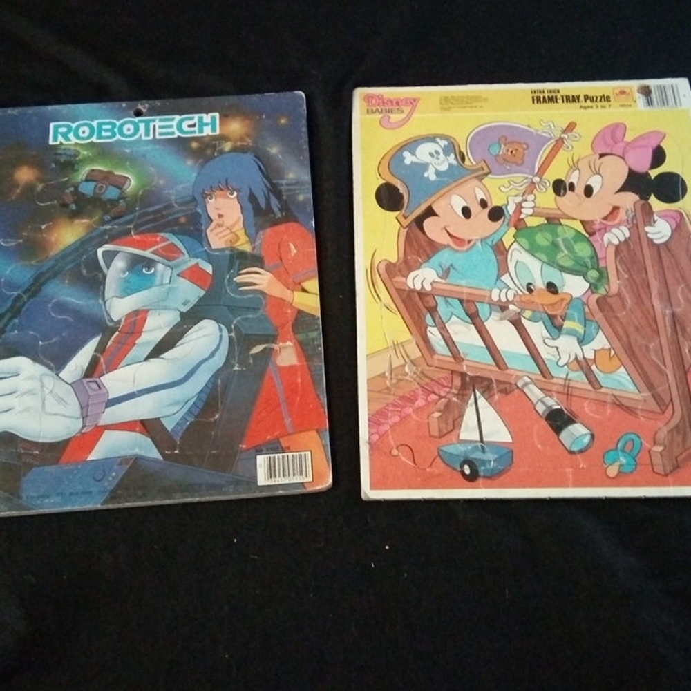 2 wooden puzzles